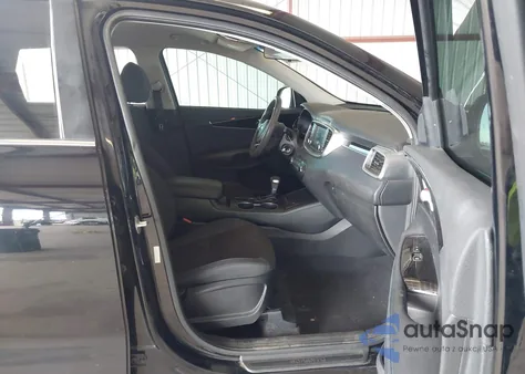 2019 Kia Sorento 2.4L Lx from USA, damaged, VIN 5XYPG4A32KG555104